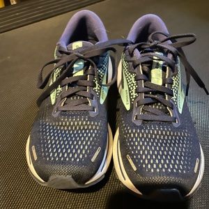 Brooks Ghost 14 running shoes. Worn 4 times-not the right fit for me for running